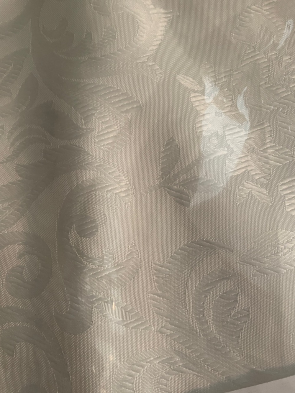 Set of 6 White Mr. Tablecloth /no stain or wrinkle Napkins - Picture 3 of 3
